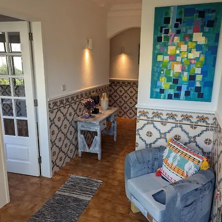 Semesterbostad Rustic Retreat - Country With Large Garden, Exquisite Gym, And Nearby The *