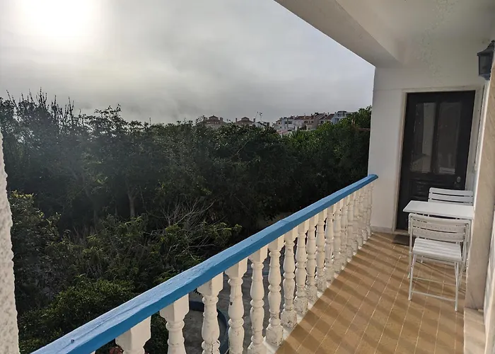 Rustic Retreat - Country With Large Garden, Exquisite Gym, And Nearby The Hébergement de vacances